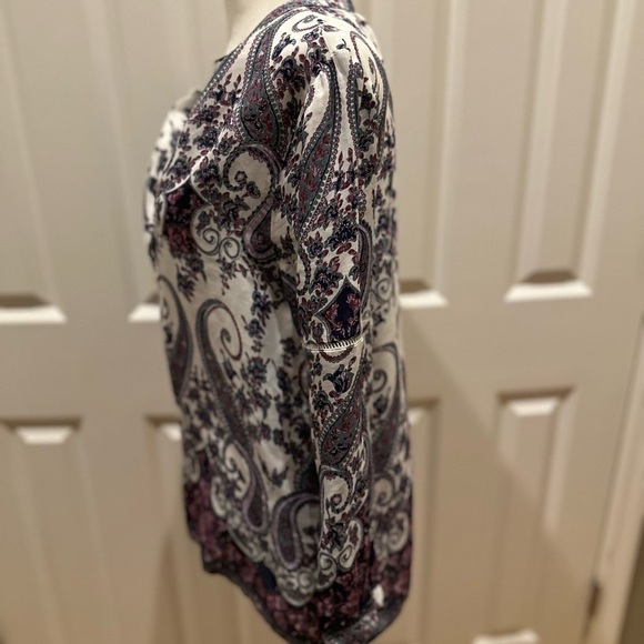 LUCKY Brand lightweight paisley print top, size small - Picture 3 of 12